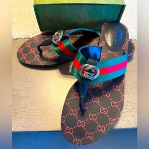 Gucci flip flops